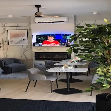 Luxury Rooms, Close To The Sea Апартаменты